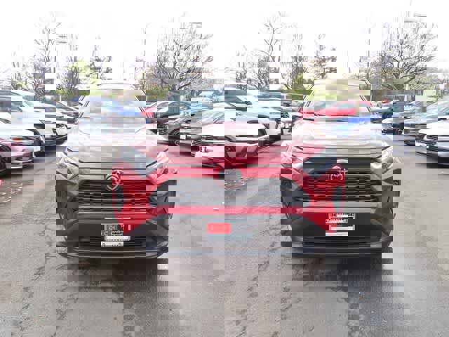 Used 2022 Toyota RAV4 XLE w/ Convenience Package image 6