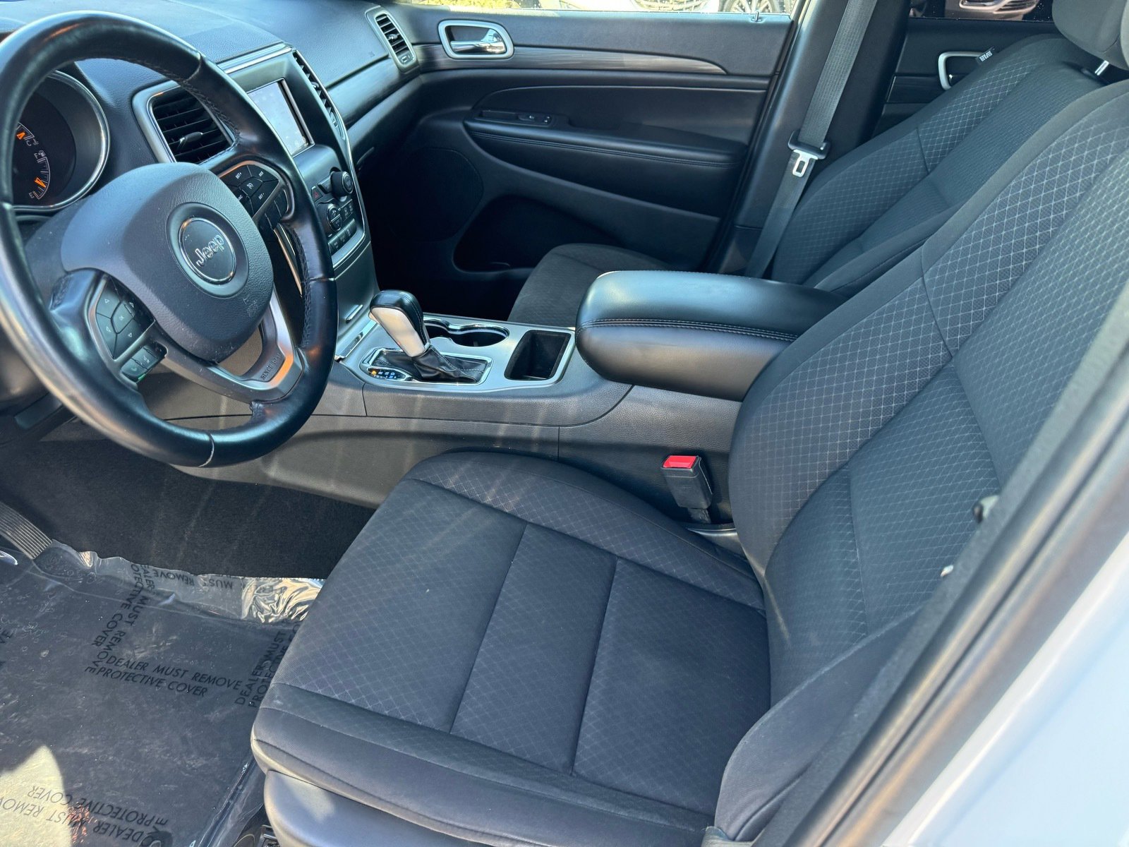 Used 2021 Jeep Grand Cherokee Laredo image 15