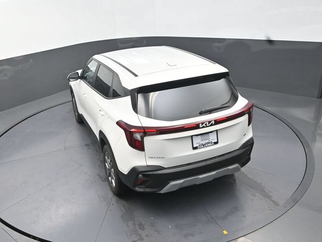 Used 2024 Kia Seltos LX AWD/4WD image 15