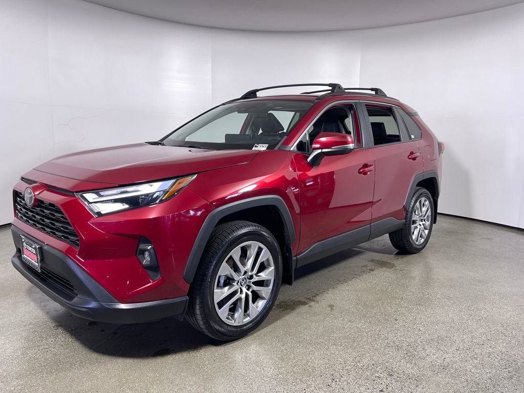 Used 2023 Toyota RAV4 XLE Premium AWD/4WD image 7