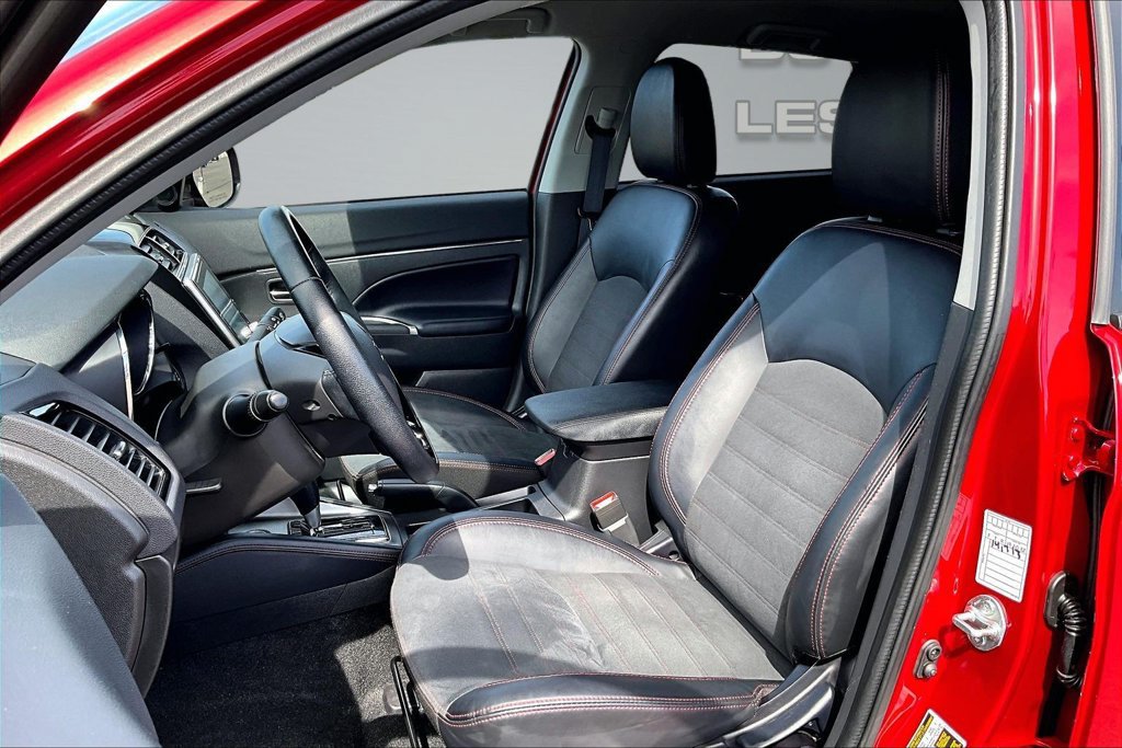 Used 2025 Mitsubishi Outlander Sport AWD image 24