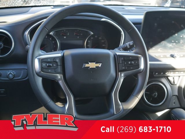 Used 2025 Chevrolet Blazer LT image 43
