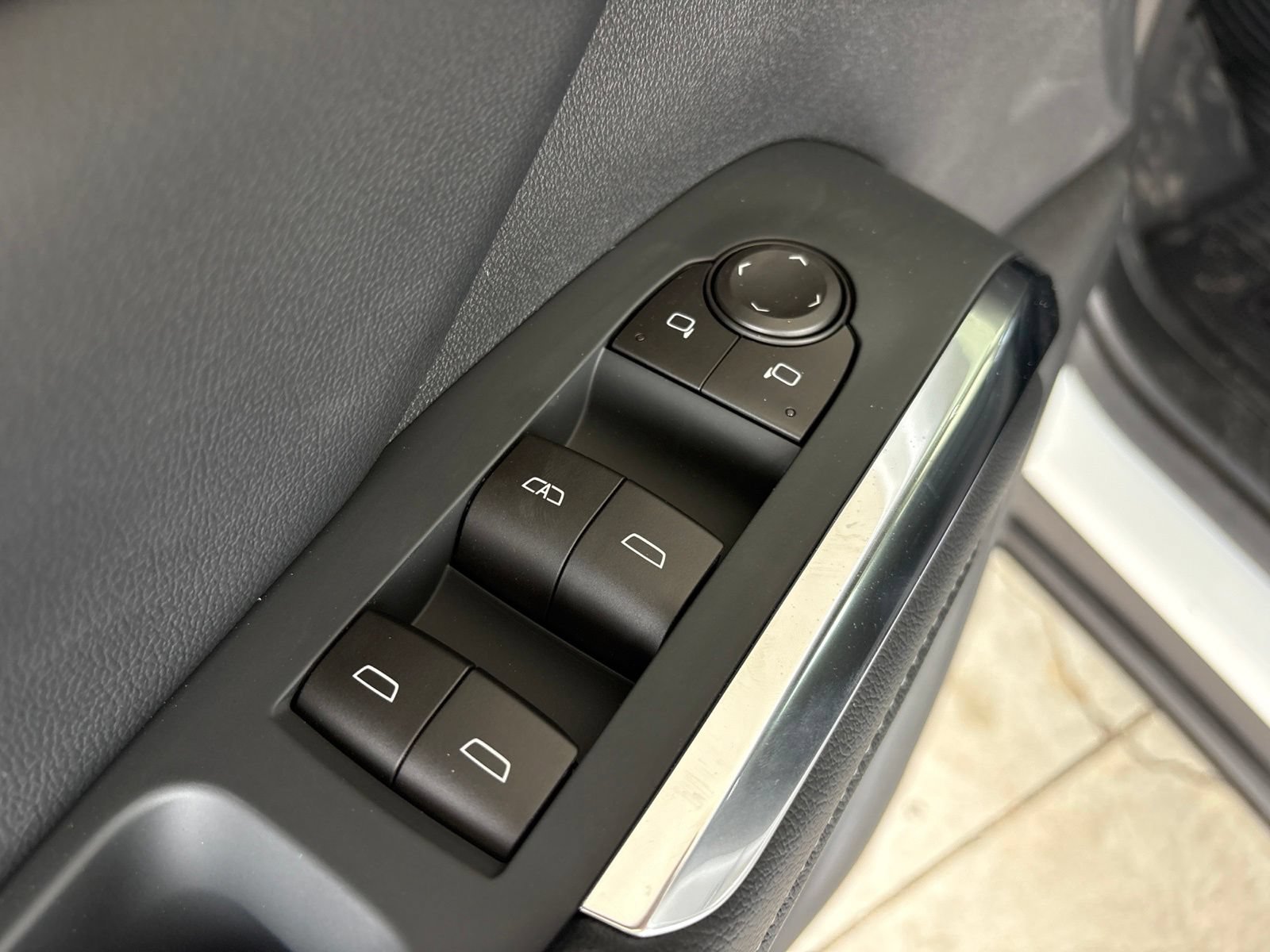 New 2026 Chevrolet Traverse LT w/ Driver Confidence Package FWD image 11