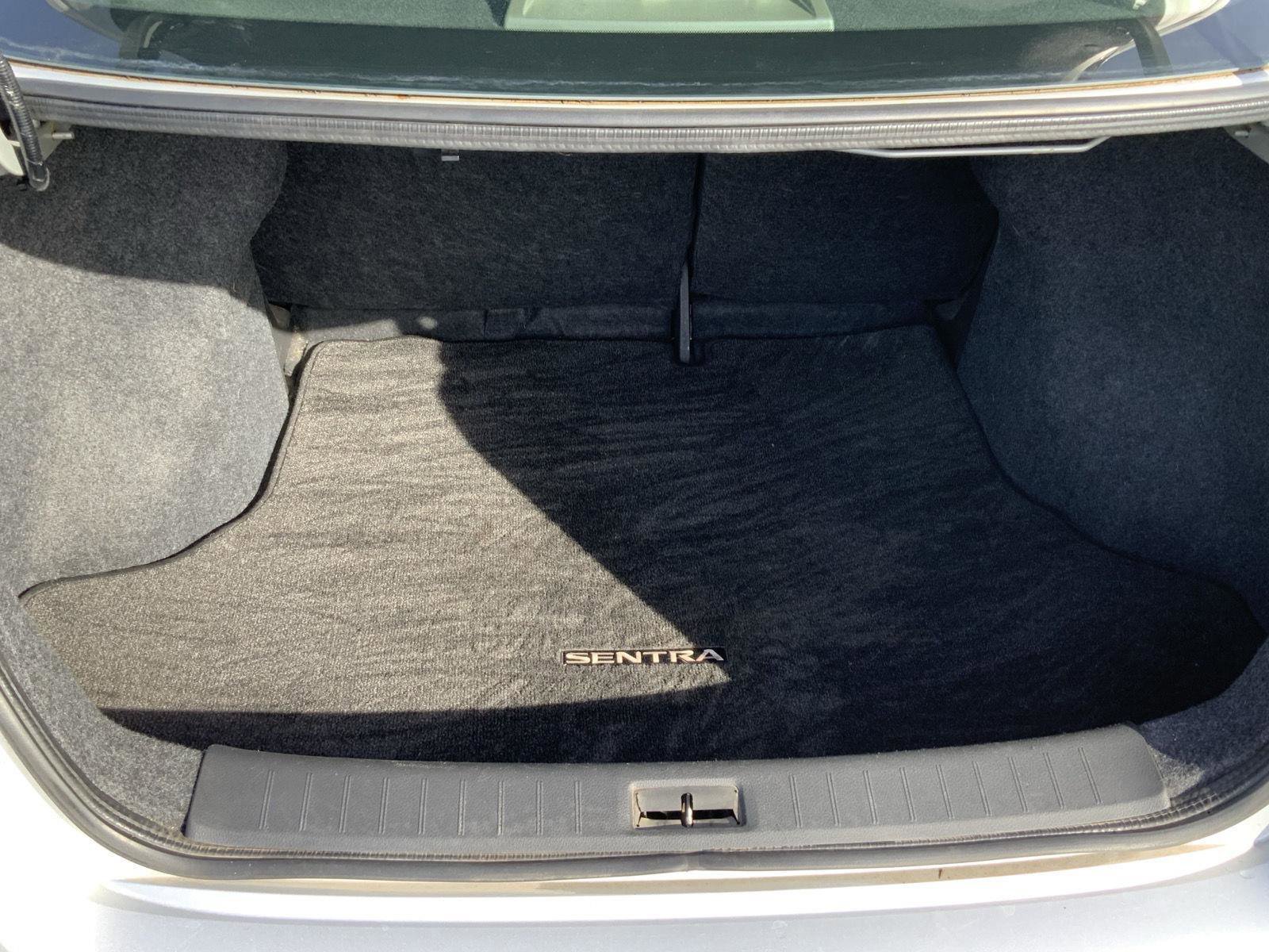 Used 2014 Nissan Sentra SV image 8