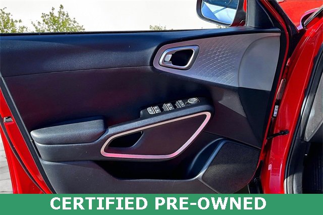 Certified 2024 Kia Soul LX w/ Option Group 015 image 21