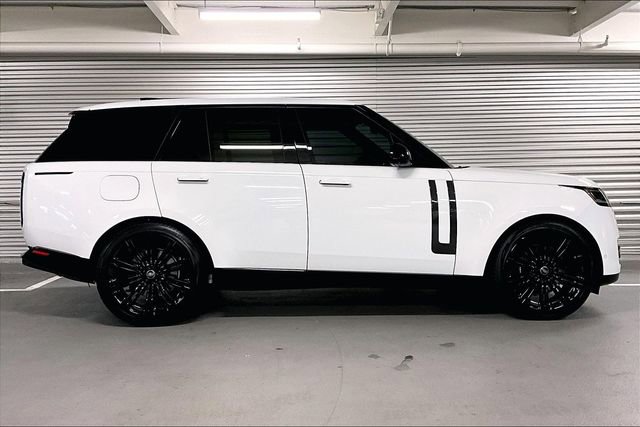 Certified 2024 Land Rover Range Rover SE image 14