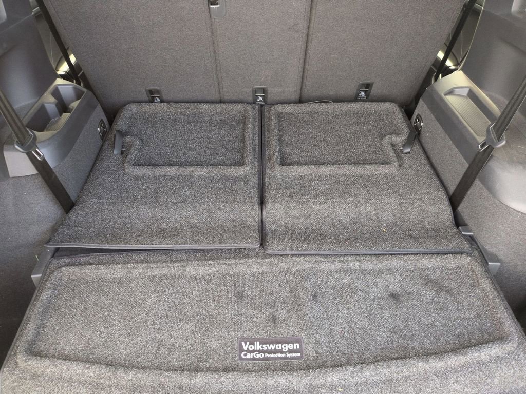 Used 2023 Volkswagen Tiguan SE R-Line image 19