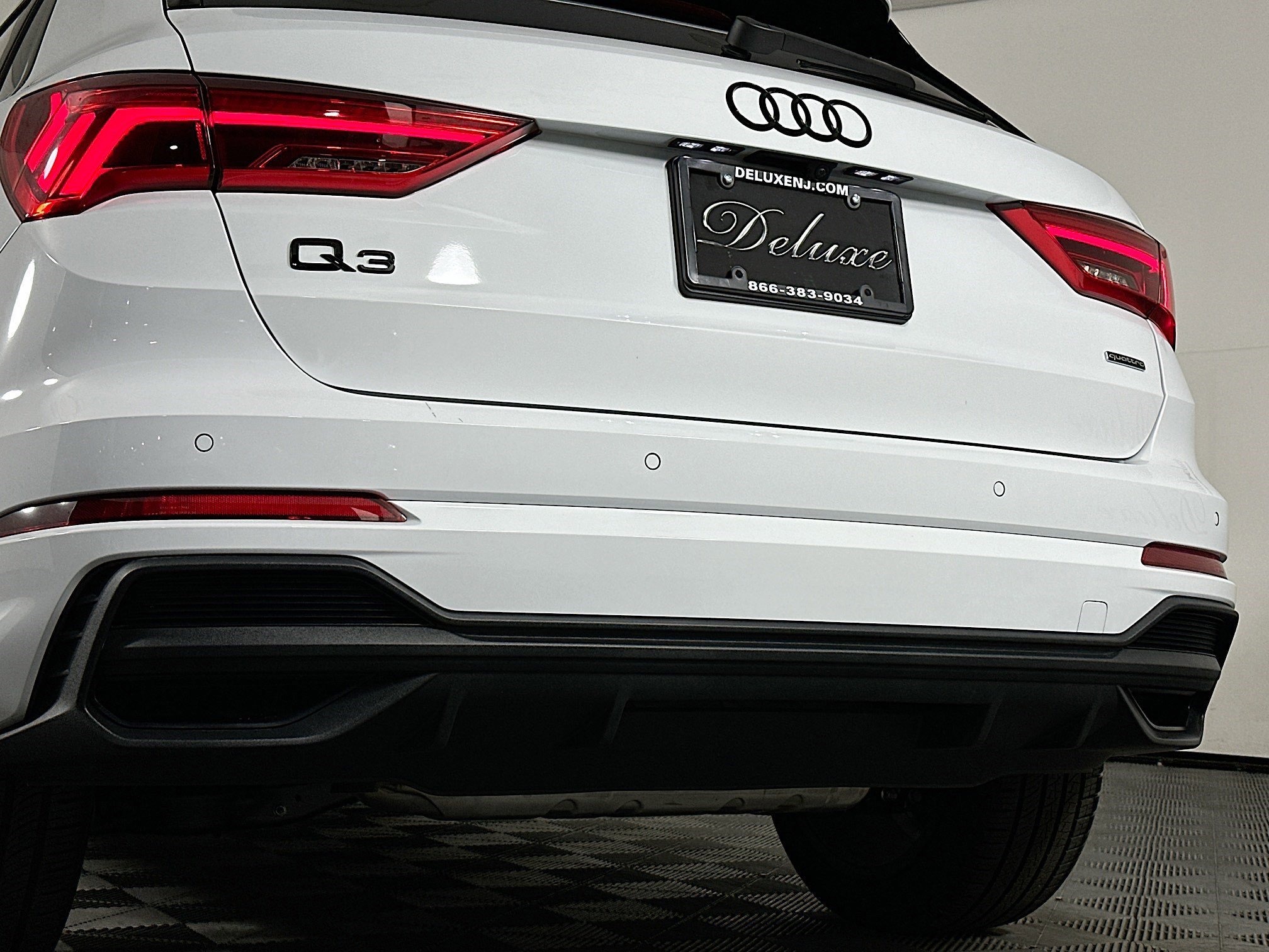 Used 2024 Audi Q3 2.0T Premium Plus w/ Premium Plus Package image 28