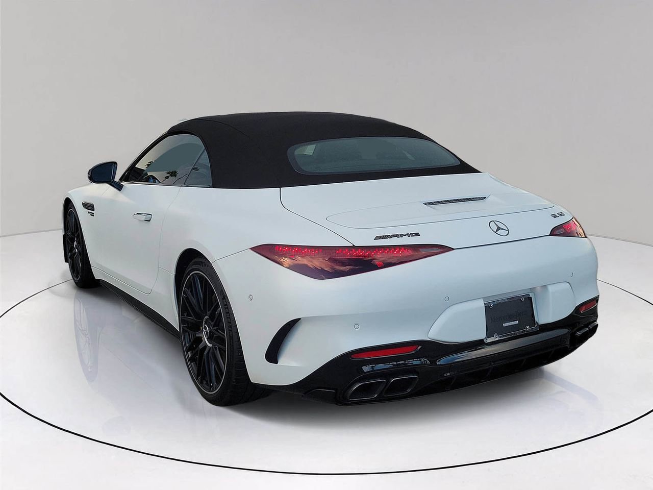 Certified 2022 Mercedes-Benz SL 63 AMG 4MATIC image 4