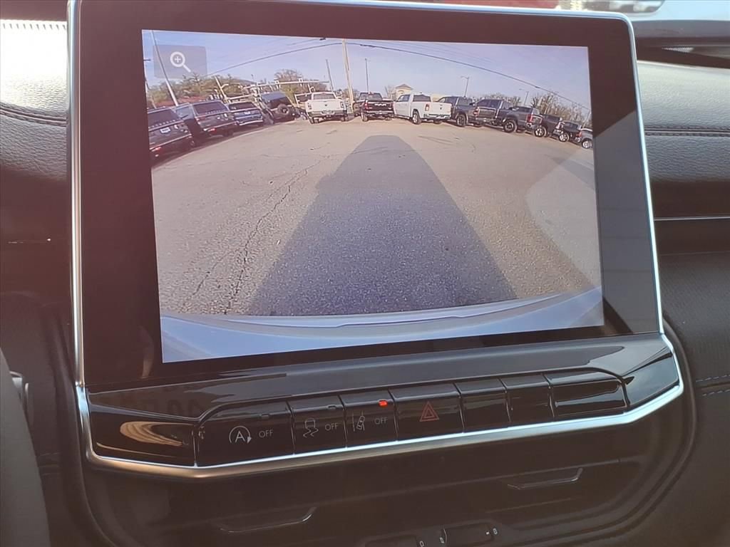 New 2026 Jeep Compass Latitude image 24