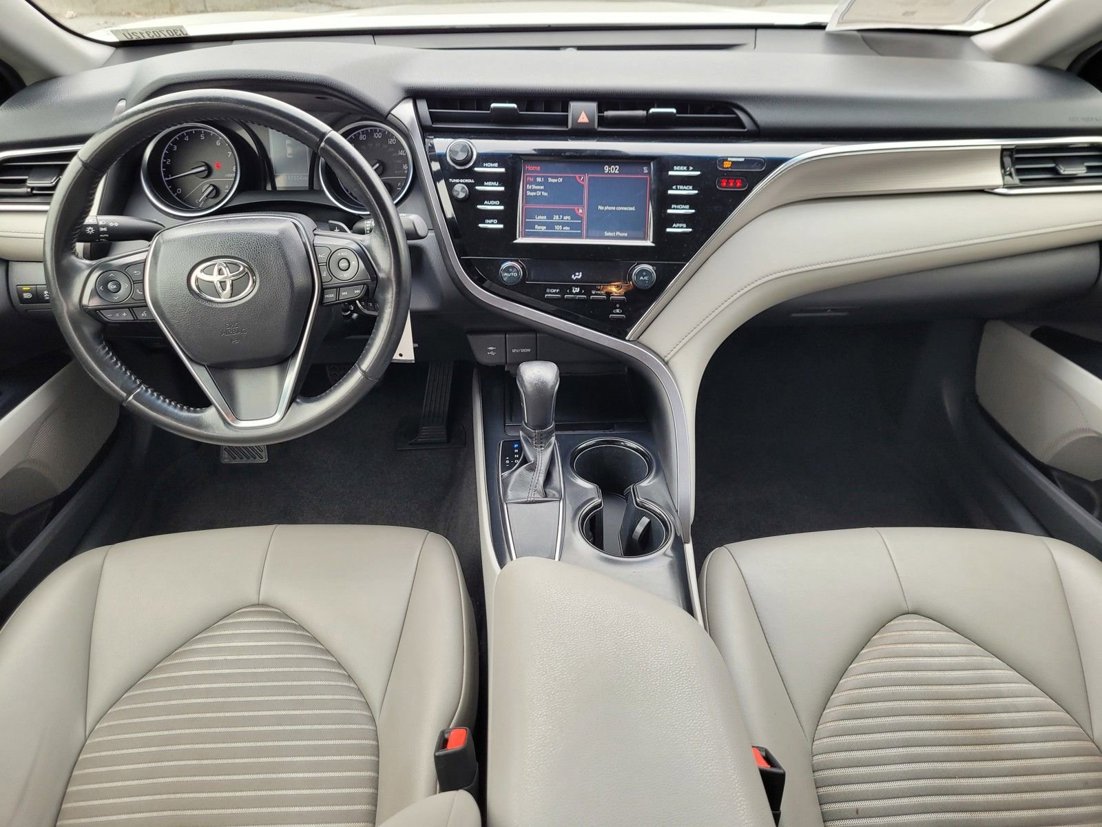 Used 2018 Toyota Camry SE FWD image 13