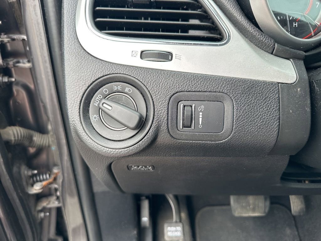 Used 2018 Dodge Journey SE w/ Blacktop Package FWD image 17