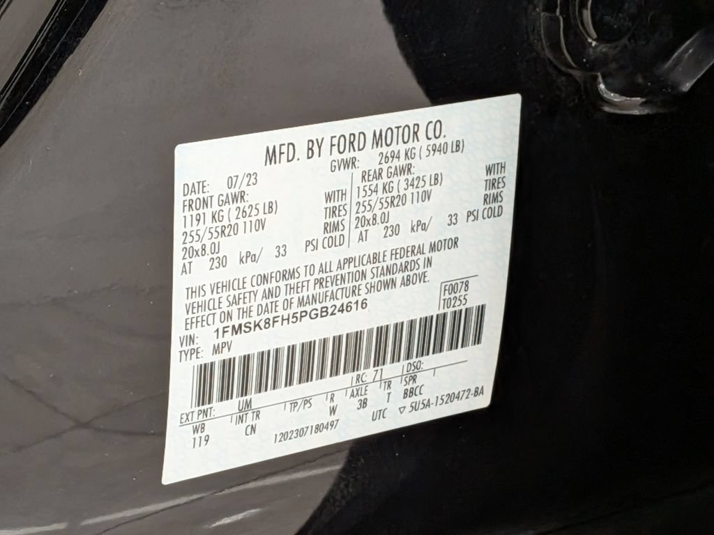 Used 2023 Ford Explorer Limited AWD/4WD image 38