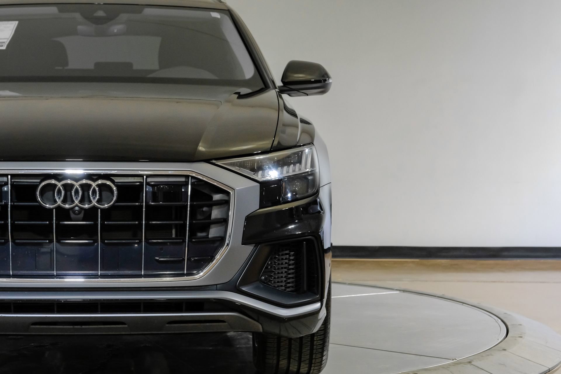 Used 2023 Audi Q8 Premium Plus w/ Premium Plus Package image 50