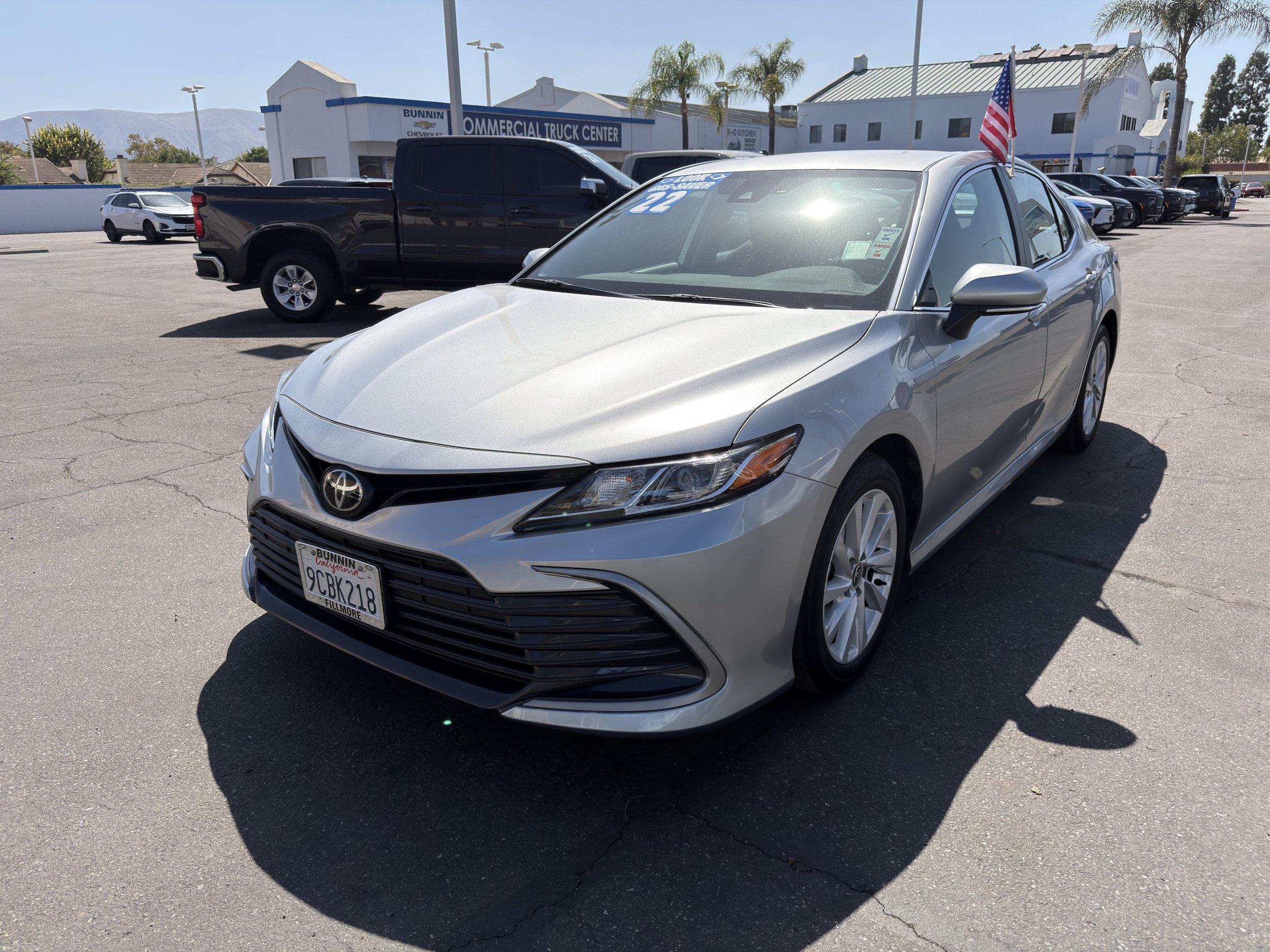 Used 2022 Toyota Camry LE w/ Convenience Package FWD image 4