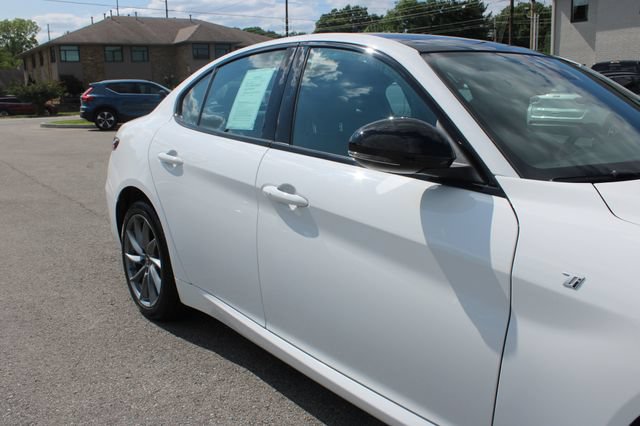 Used 2024 Alfa Romeo Giulia Ti w/ Active Assist Plus Package AWD/4WD image 48