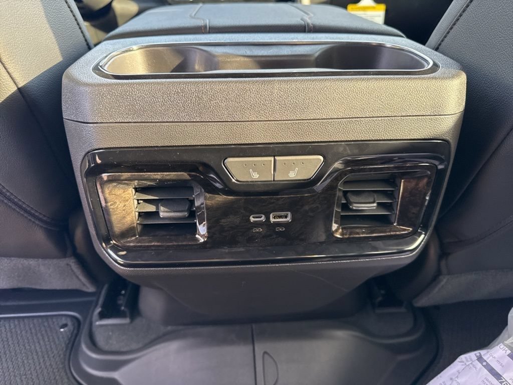 New 2026 GMC Sierra 1500 AT4 w/ Technology Package AWD/4WD image 43