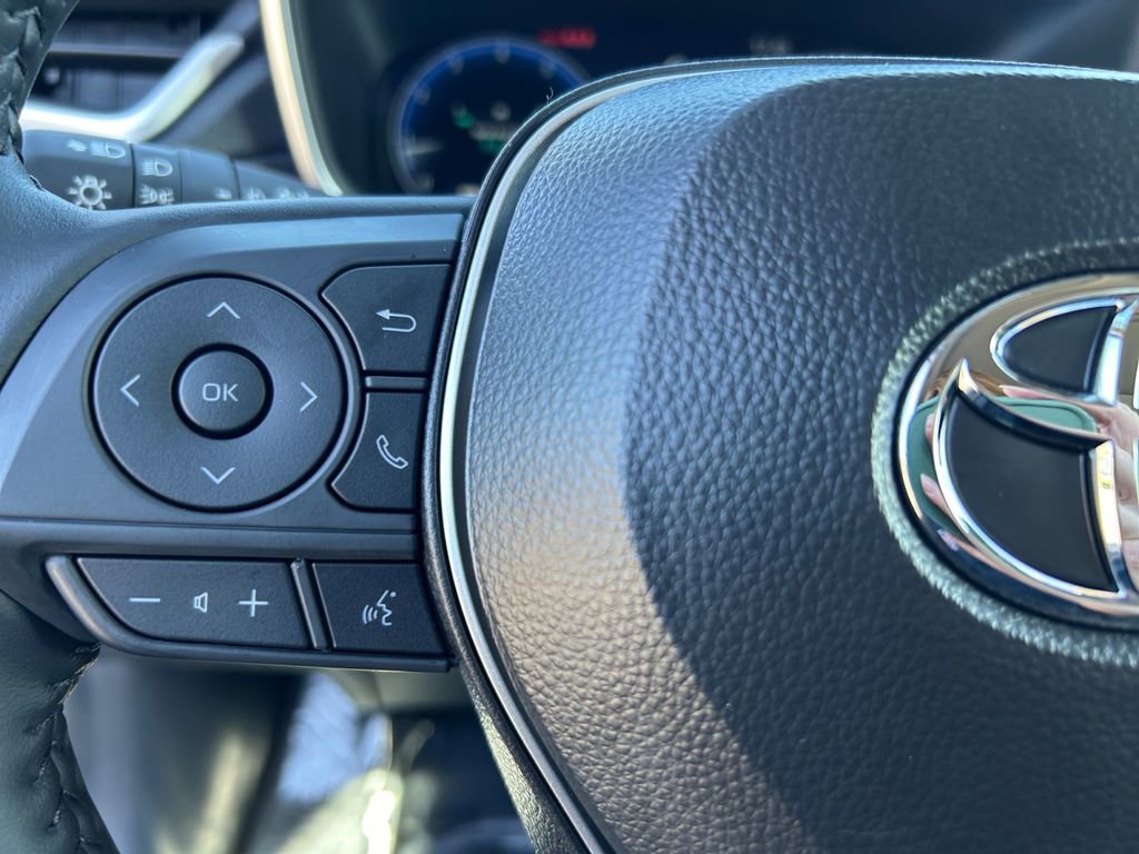 Used 2026 Toyota Corolla Cross XLE w/ Convenience Package image 17