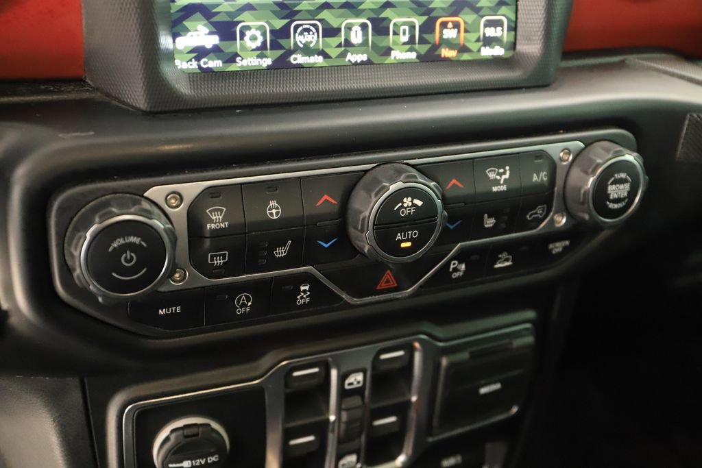 Used 2020 Jeep Gladiator Rubicon AWD/4WD image 25