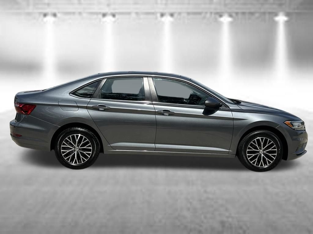 Certified 2021 Volkswagen Jetta SE w/ SE Cold Weather Package FWD image 6