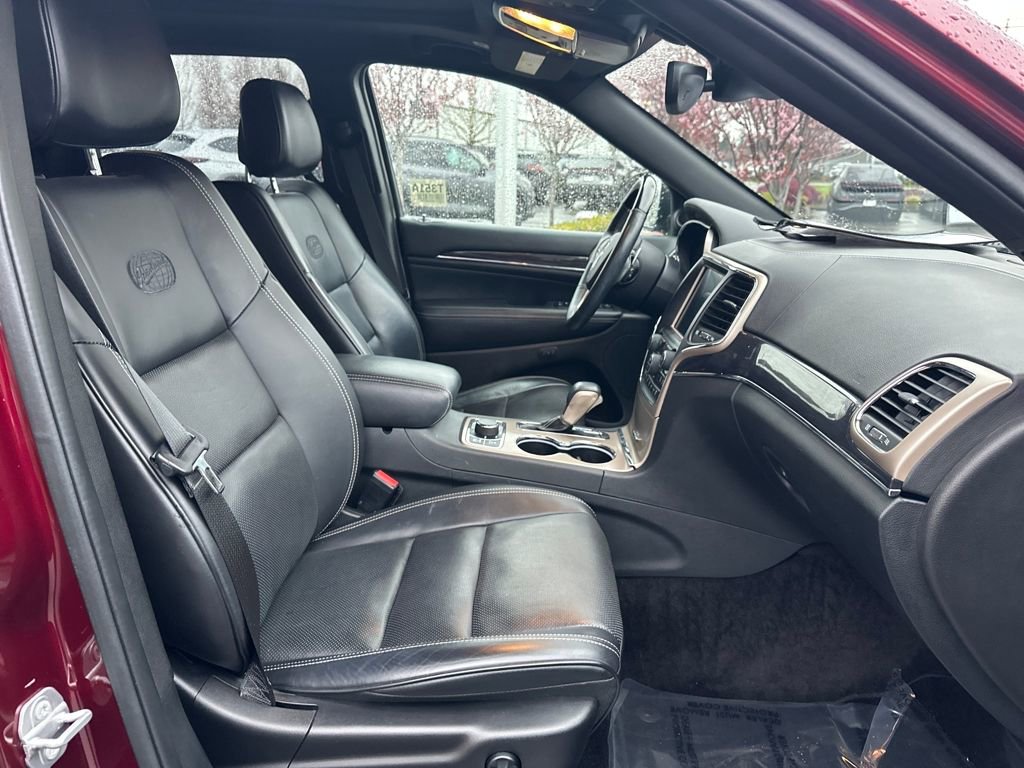 Used 2017 Jeep Grand Cherokee Overland w/ Jeep Active Safety Group image 17