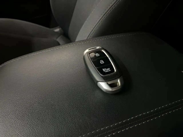 Used 2020 Hyundai Santa Fe SEL FWD image 88