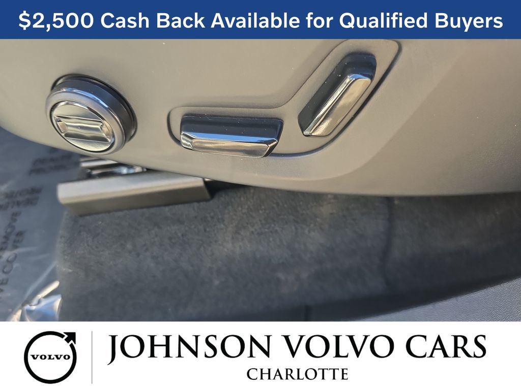 New 2026 Volvo XC90 B6 Plus w/ Protection Package Premier image 33