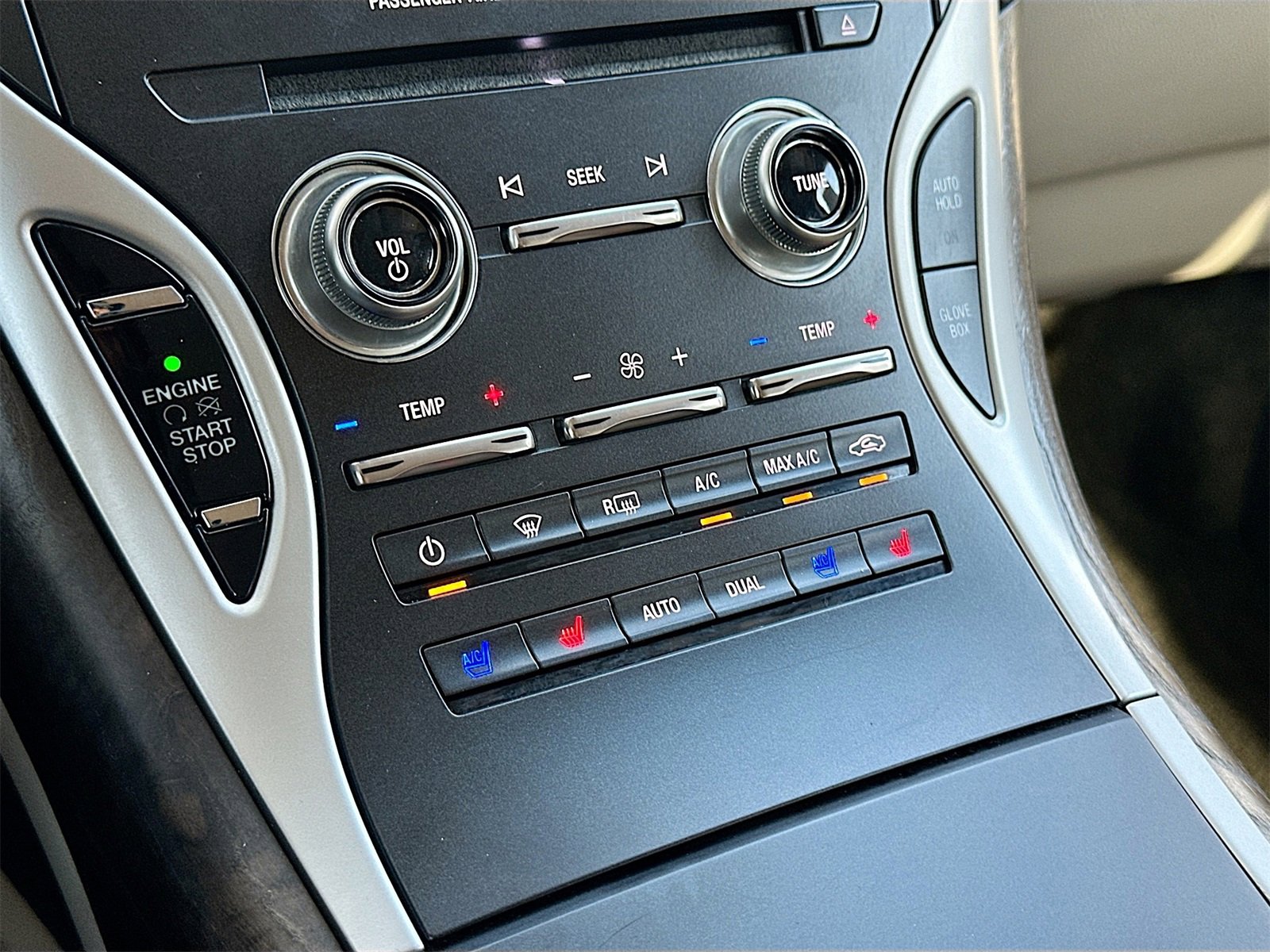 Used 2018 Lincoln MKX Reserve w/ Lincoln MKX Climate Package image 16