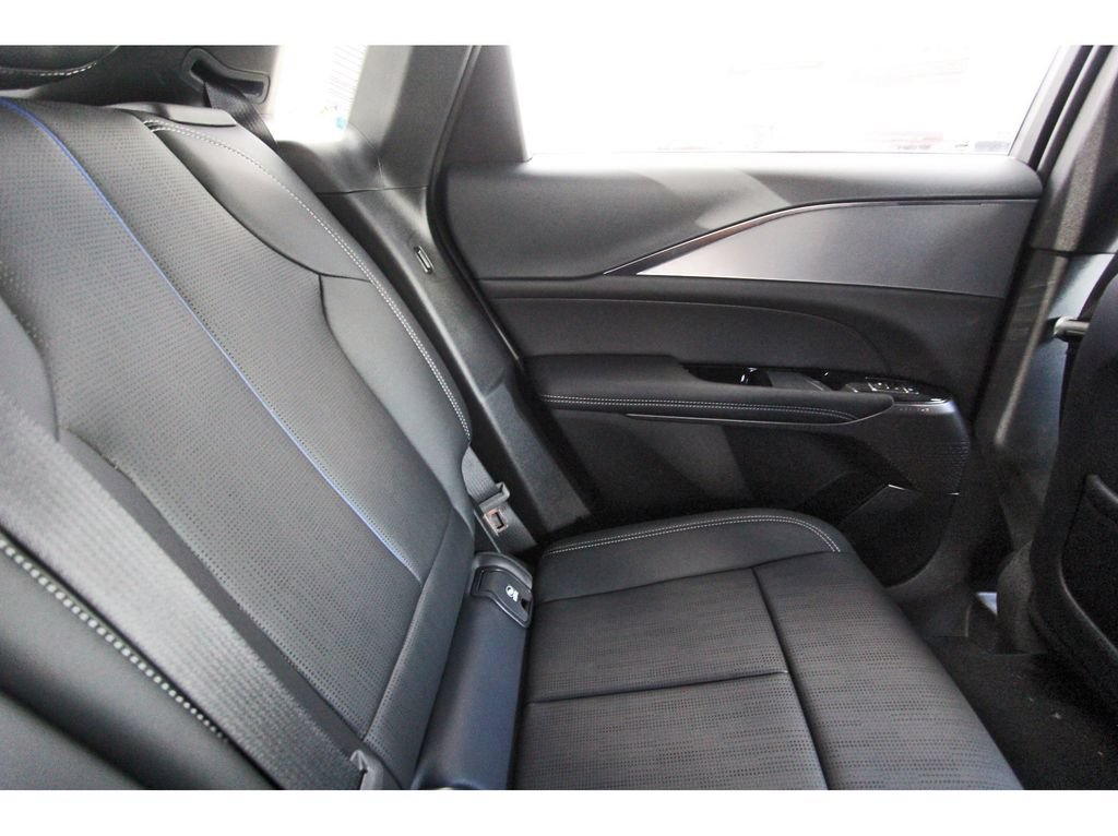 New 2027 Cadillac Lyriq Luxury AWD/4WD image 11