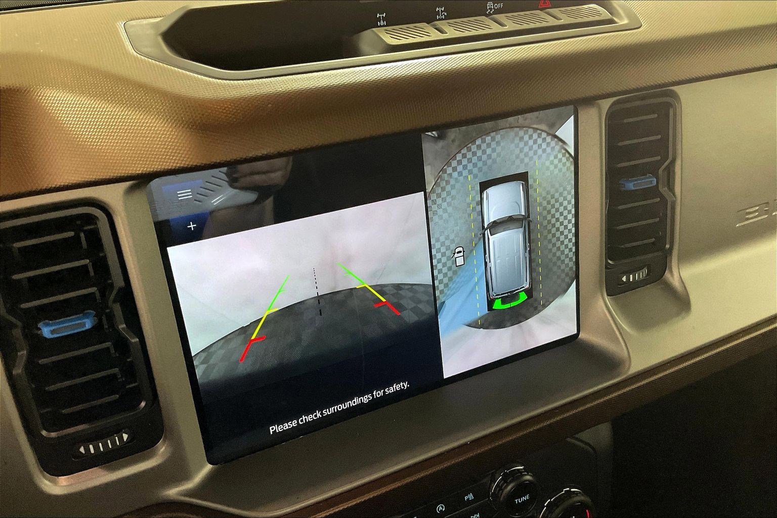 Used 2023 Ford Bronco Outer Banks image 14