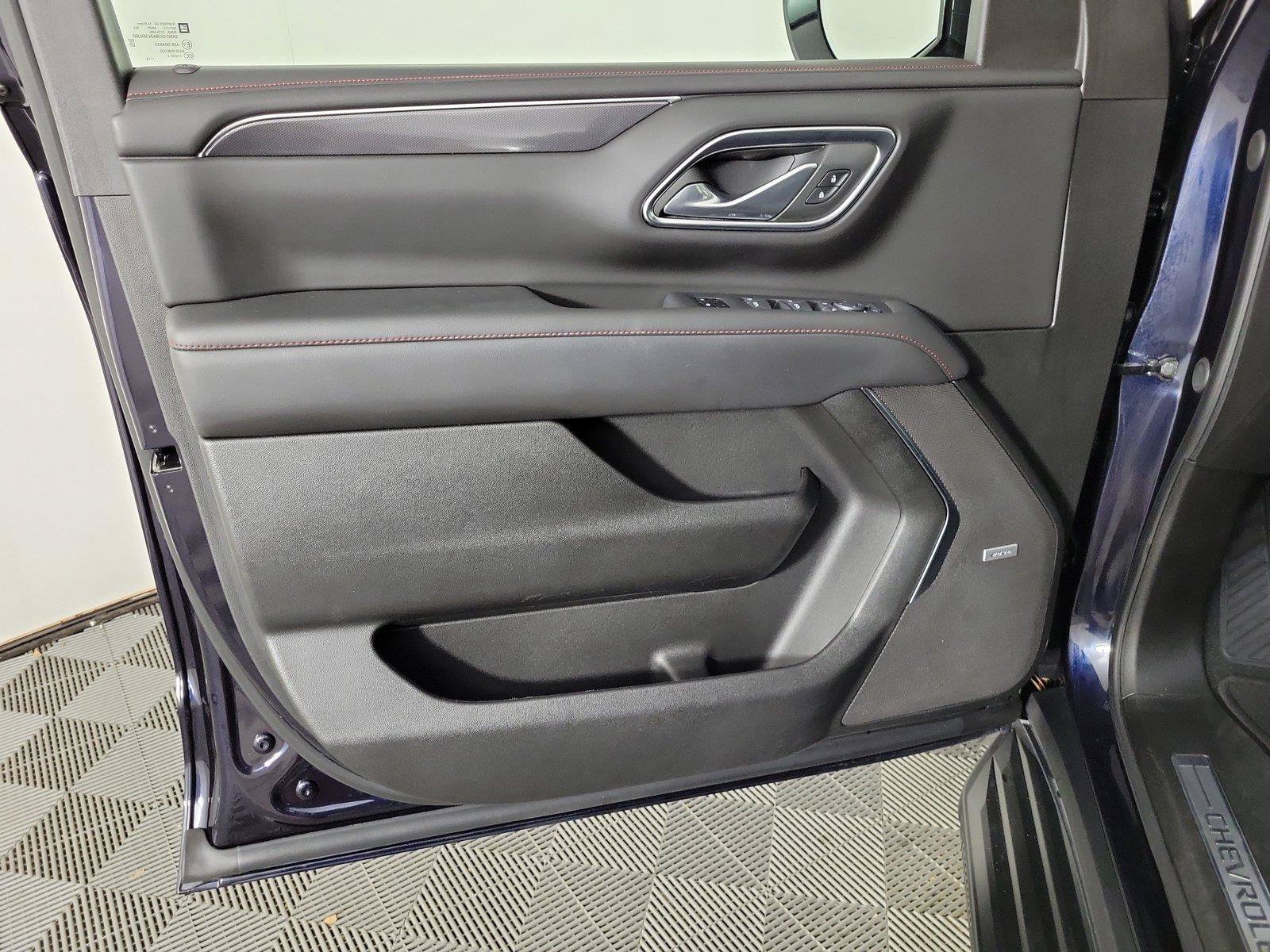 Used 2024 Chevrolet Tahoe RST w/ Luxury Package AWD/4WD image 18