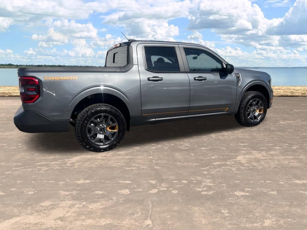Used 2025 Ford Maverick Tremor image 2