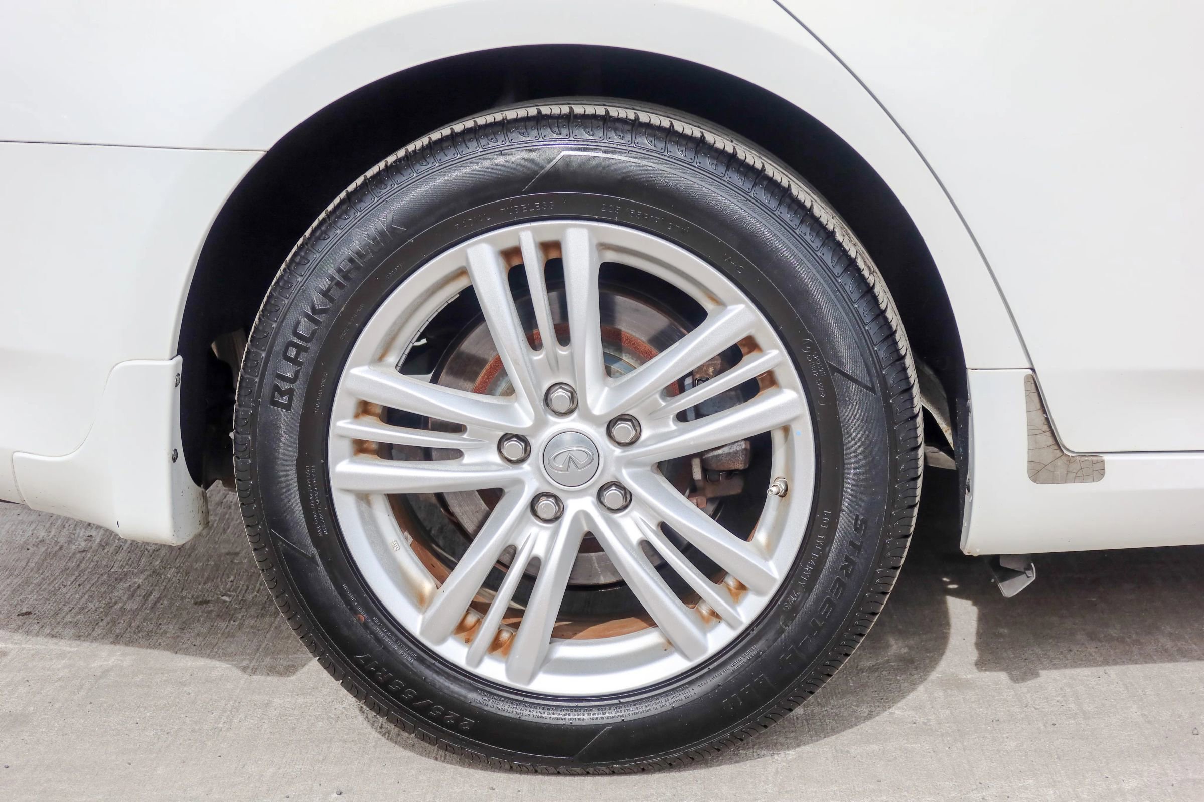 Used 2011 INFINITI G25 x w/ Moonroof Pkg image 27