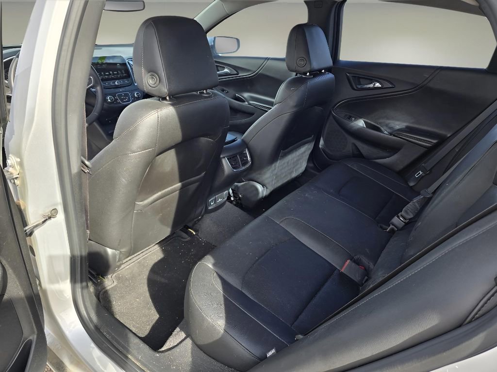 Used 2017 Chevrolet Malibu LT w/ Leather Package image 13