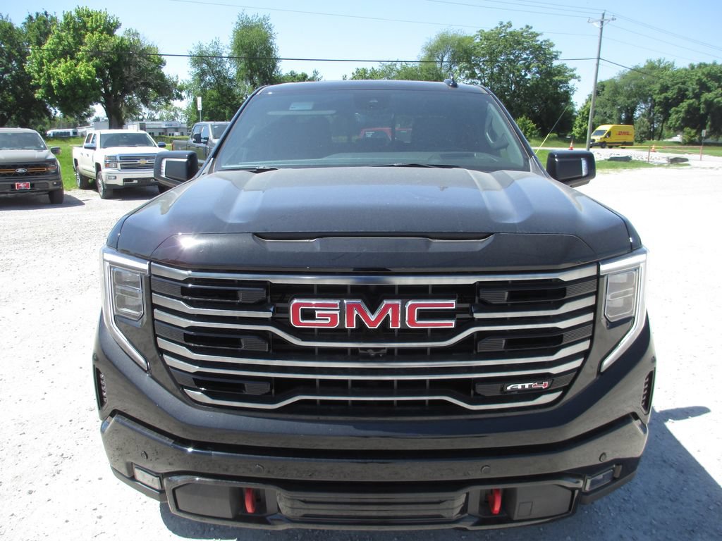 New 2026 GMC Sierra 1500 AT4 w/ AT4 Premium Package AWD/4WD image 13