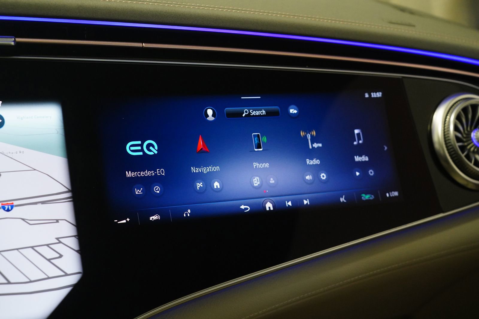 Used 2023 Mercedes-Benz EQS 580 4MATIC Sedan image 26