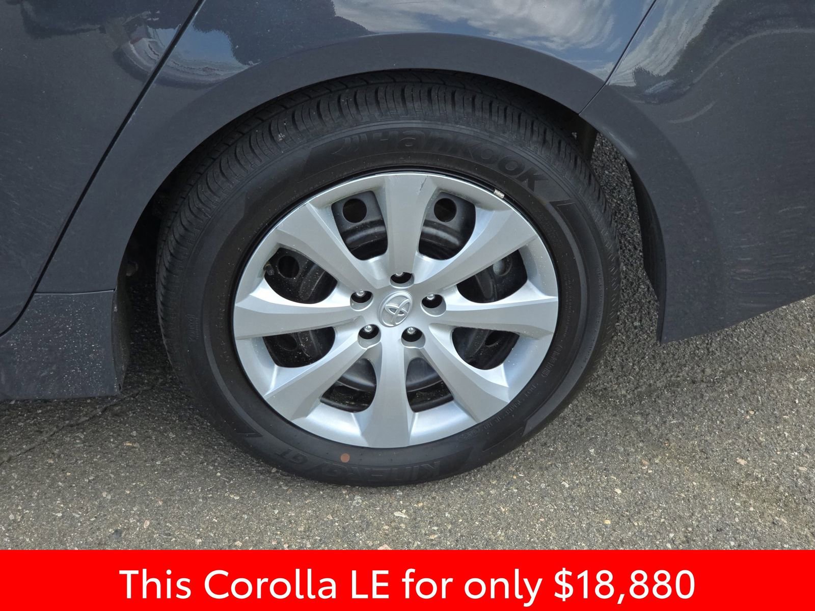Used 2024 Toyota Corolla LE image 39