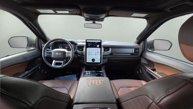 Used 2024 Ford Expedition King Ranch image 28