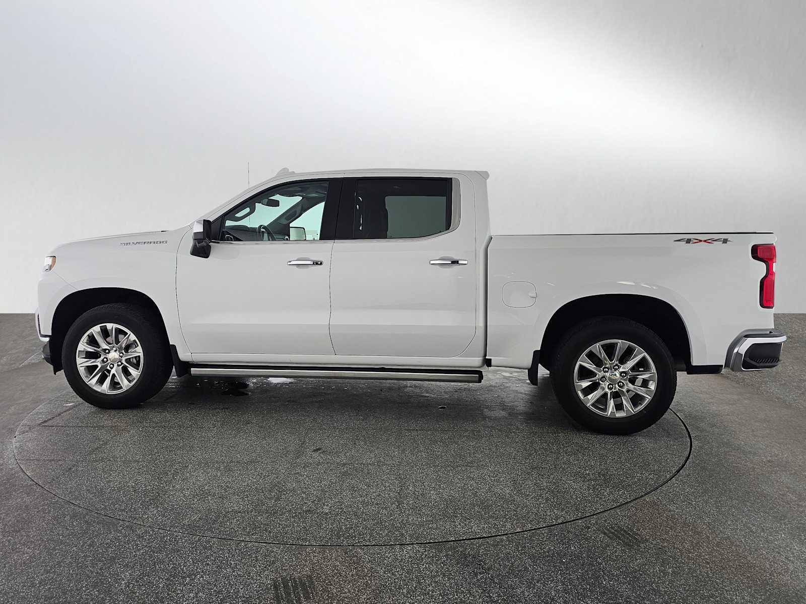 Used 2022 Chevrolet Silverado 1500 LTZ w/ LTZ Premium Package image 12