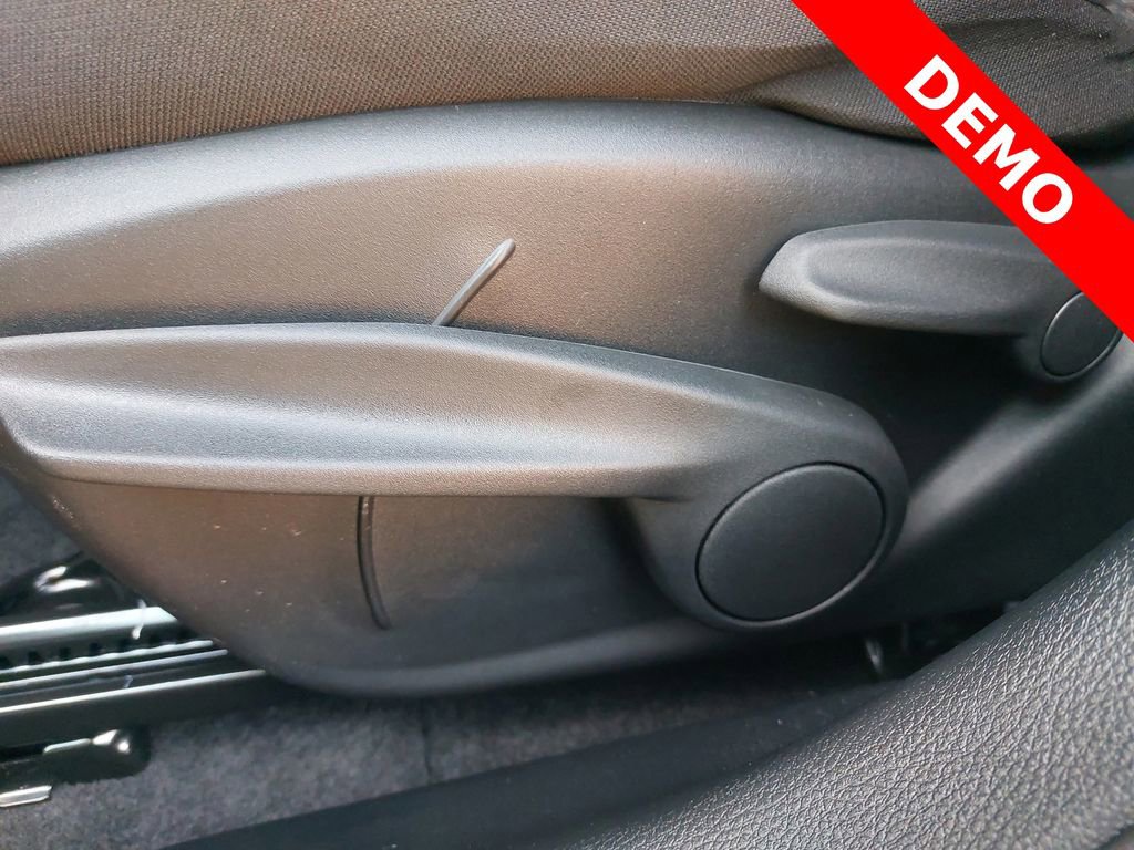 New 2025 Jeep Compass Sport image 31