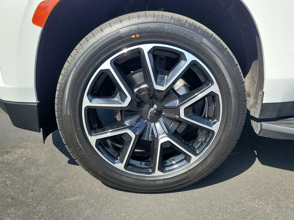 Used 2021 Chevrolet Tahoe RST w/ Luxury Package RWD image 28