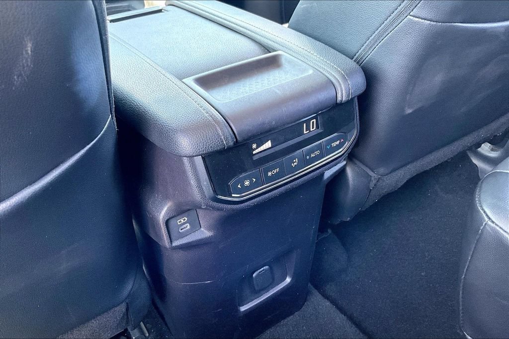 Used 2025 Toyota Grand Highlander AWD image 27