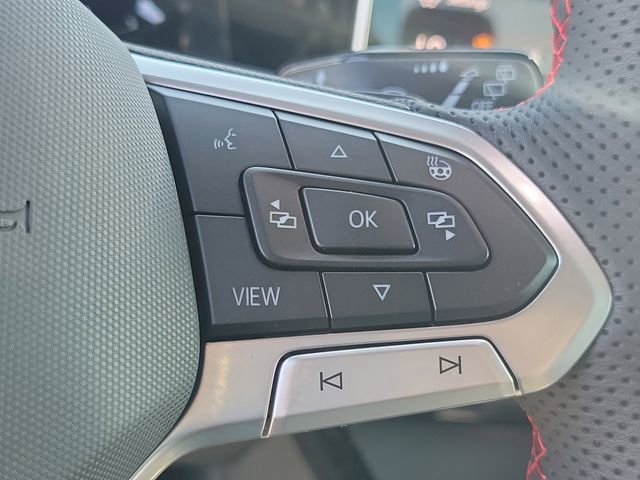New 2025 Volkswagen GTI SE FWD image 11