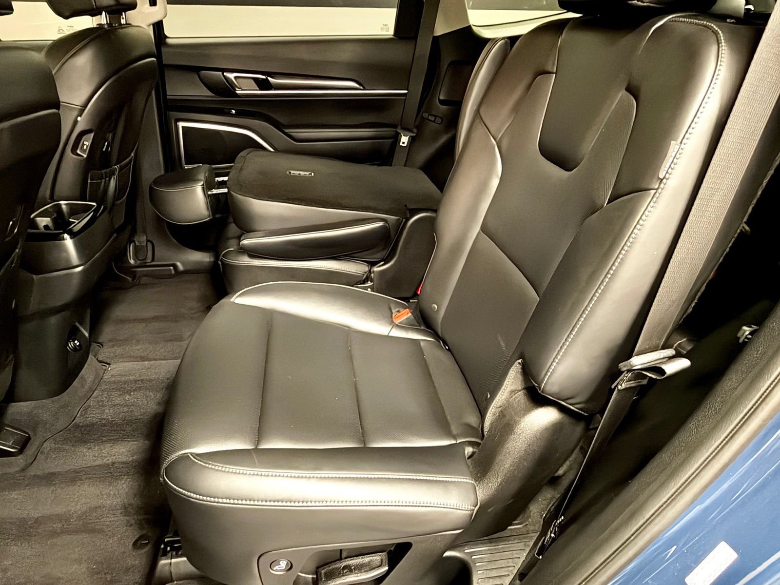 Used 2025 Kia Telluride S FWD image 41