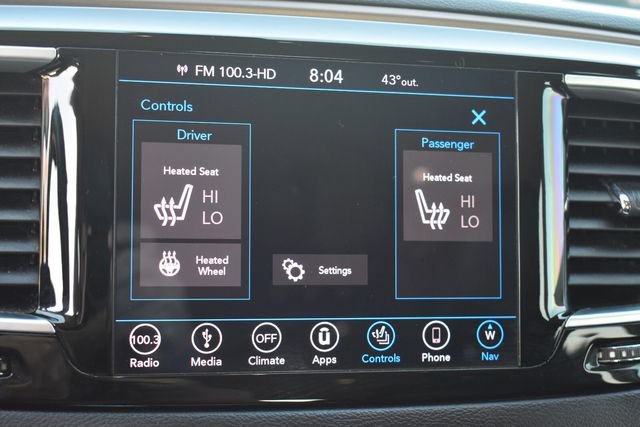 Used 2018 Chrysler Pacifica Touring-L Plus FWD image 36