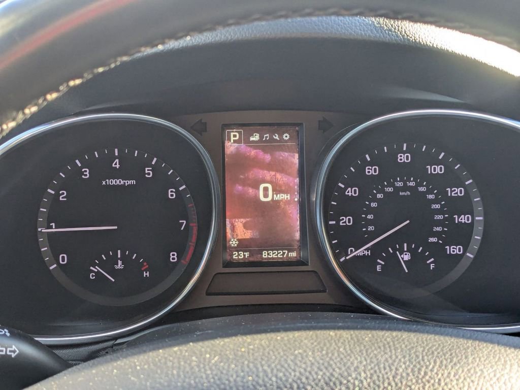 Used 2017 Hyundai Santa Fe Limited image 24