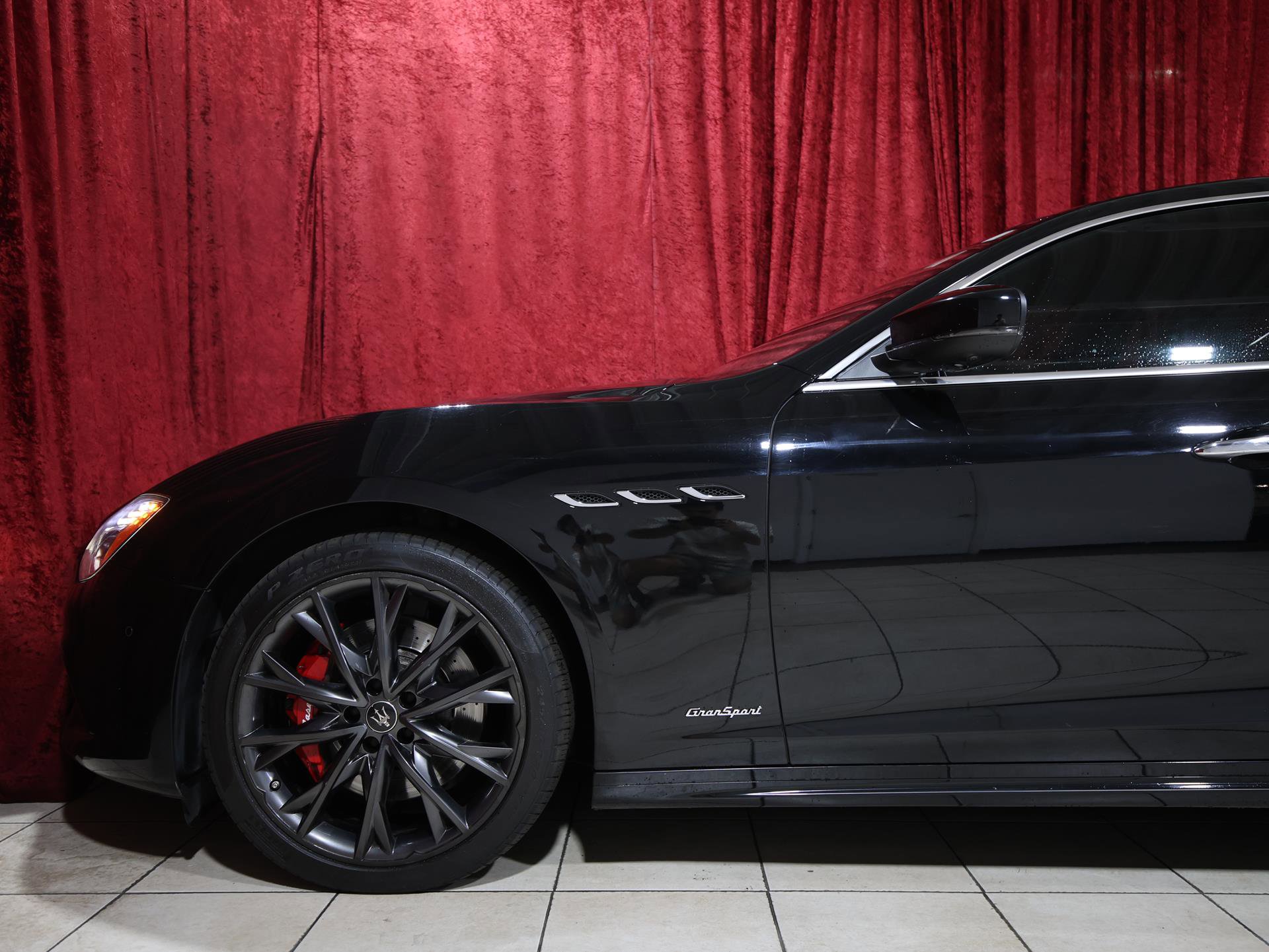 Used 2021 Maserati Ghibli S GranSport image 5