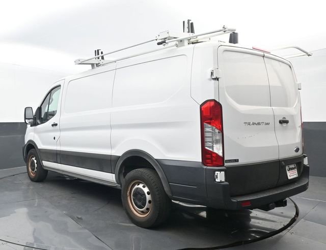 Used 2022 Ford Transit 250 Low Roof RWD image 3