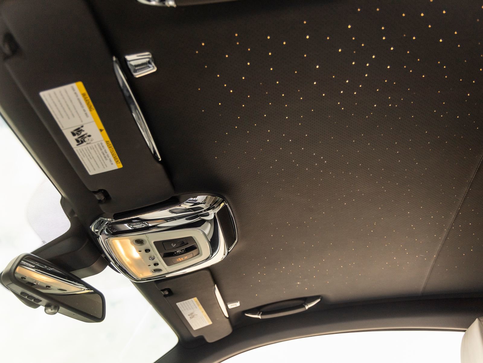 Used 2018 Rolls-Royce Wraith image 33