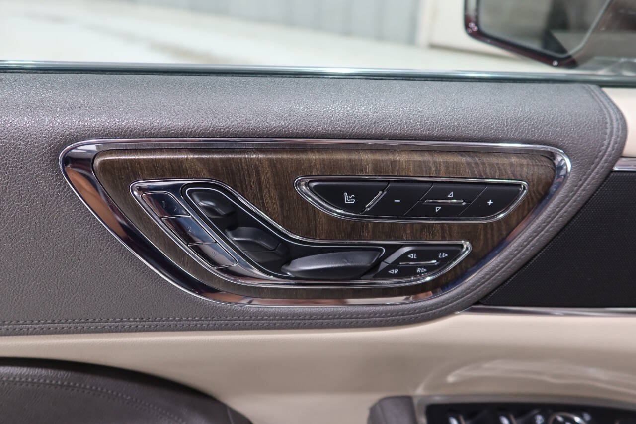 Used 2020 Lincoln Continental Reserve FWD image 26